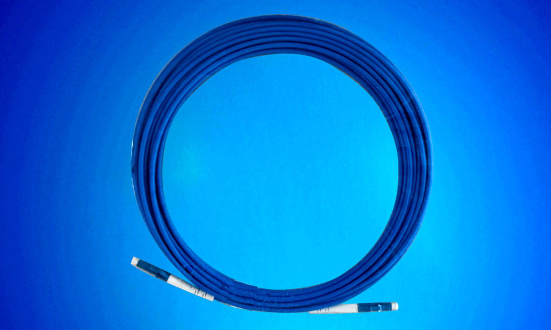 Niebieski kabel światłowodowy w pomieszczeniach 4M lub 6M długości